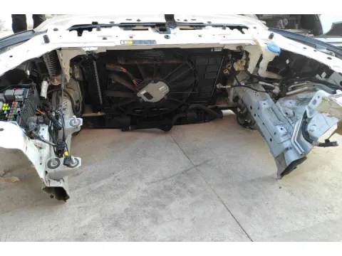 Μούρη (με καπό και φτερά) (Με Xenon Φανάρια , Με Parktronic και Με Κάμερα) για JAGUAR E-PACE (2017 - 2021) X540 *Γ* - 