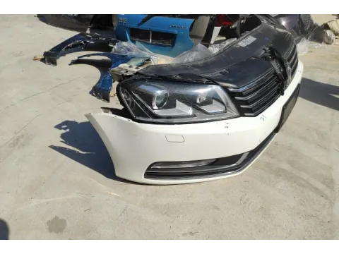 Μούρη (με καπό και φτερά) (Με Xenon Φανάρια και Πιτσιλιστήρια) για VW PASSAT (2011 - 2014) (B7) *Γ* - 