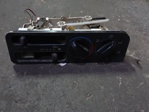 Χειριστήρια Καλοριφέρ για TOYOTA STARLET (1996 - 1999) (EP90-1) 