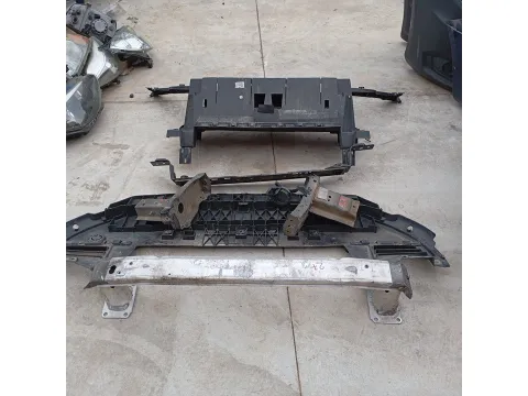 Μούρη (με καπό και φτερά) για PEUGEOT PARTNER ( 2018 - ) *Γ* - 