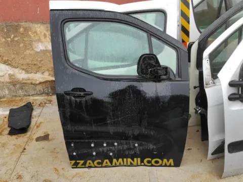 Πόρτα Εμπρός Δεξιά (Όχι Πολύ Καθαρή) για PEUGEOT PARTNER ( 2018 - ) *Γ*