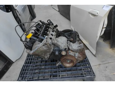 Κινητήρας Κορμός - Καπάκι ( Για Ανταλλακτικα ) Απο RENAULT CLIO (2001 - 2005) (BB_) (CB_) (BB) Hatchback - 5dr 1200 (D4F712)(D4F714)(D4F722) Petrol 75  *ΝΕΑ ΓΕΝΙΑ**ΠΑΛΕΤΑ 651* - 