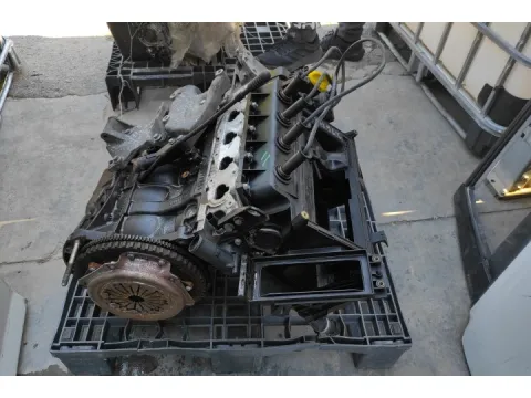 Κινητήρας Κορμός - Καπάκι ( Για Ανταλλακτικα ) Απο RENAULT CLIO (2001 - 2005) (BB_) (CB_) (BB) Hatchback - 5dr 1200 (D4F712)(D4F714)(D4F722) Petrol 75  *ΝΕΑ ΓΕΝΙΑ**ΠΑΛΕΤΑ 651* - 