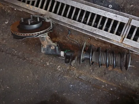 Άκρο Πλήρες Εμπρός Αριστερό Με ABS για TOYOTA IQ (2009 - ) (AJ1) 1000 (1KR-FE) petrol 68 (KGJ10) 