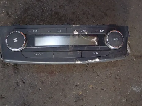 Χειριστήρια Καλοριφέρ E1064197 για TOYOTA AVENSIS (2009 - 2012) (T270) 