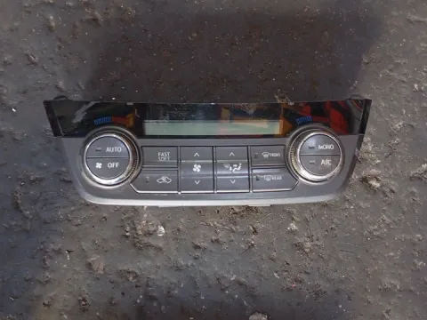 Χειριστήρια Καλοριφέρ 75F546 για TOYOTA RAV-4 (2013 - 2018) 