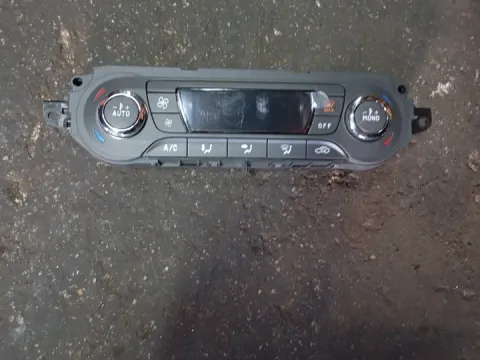 Χειριστήρια Καλοριφέρ 7M5T18C612AJ για FORD FOCUS (2008 - 2010) Mk2b (DA3 - C307) 