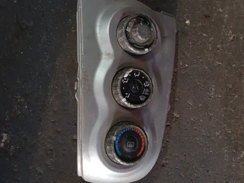 Χειριστήρια Καλοριφέρ 554060D190 για TOYOTA YARIS (2009 - 2012) (XP90) 