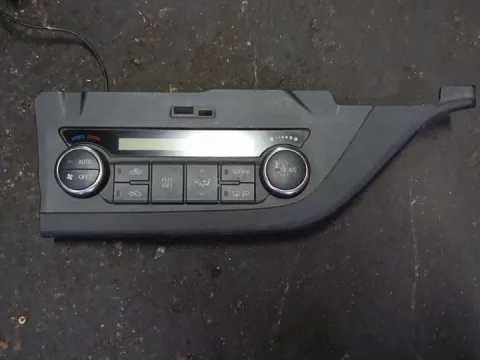 Χειριστήρια Καλοριφέρ 75F542 για TOYOTA AURIS (2013 - 2015) 