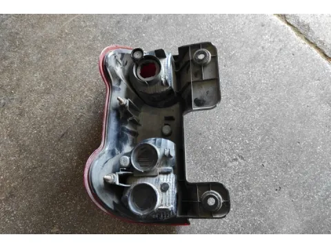 Φανάρι Πίσω Δεξί ( Ραγισμενο ) για NISSAN NV200-EVALIA (2010 - ) Van  - 