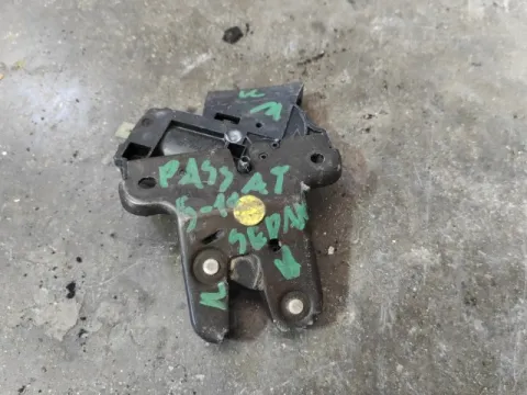 Κλειδαριά Πίσω Καπό-Πόρτας 3 Pin για VW PASSAT (2005 - 2011) (3C2) 