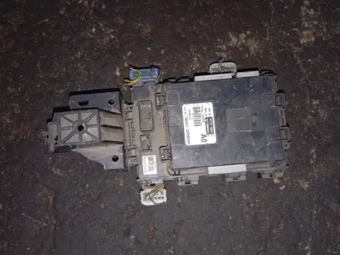 Ασφαλειοθήκη Μηχανής 3677068K00 για SUZUKI ALTO (2009 - 2014) (GF) (FC31) 
