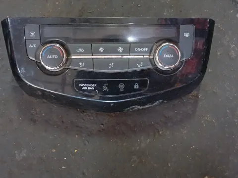 Χειριστήρια Καλοριφέρ 275004EA0A για NISSAN X-TRAIL (2014 - ) 