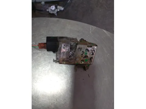 Ηλεκτρομαγνητική Κλειδαριά Εμπρός Δεξιά 2pin για CITROEN SAXO (1996 - 1999) (S) Hatchback - 5dr , (1999 - 2002) (S)  - 