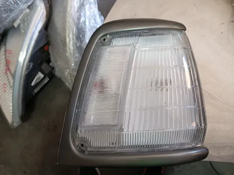 Aftermarket Ανταλλακτικά Φλας Εμπρός Δεξί Ιμιτασιόν  για TOYOTA HI-LUX (1988 - 1991) (YN85-110) 