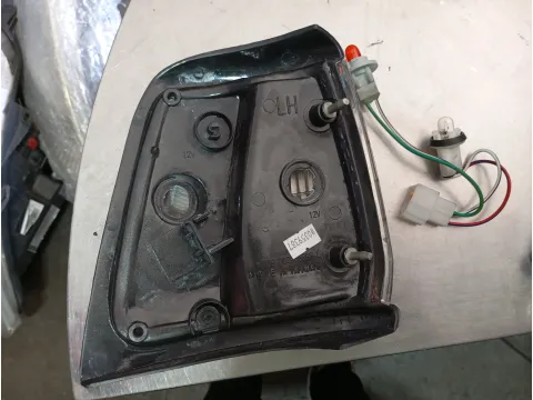 Aftermarket Ανταλλακτικά Φλας Εμπρός Αριστερό Ιμιτασιόν για TOYOTA HI-LUX (1988 - 1991) (YN85-110)  - 
