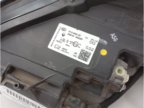 Φανάρι Εμπρός Δεξί XENON (Σπασμένες Βάσεις) για RENAULT CAPTUR (2019 - ) - 