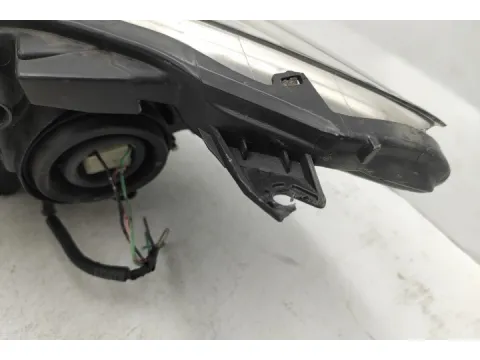 Φανάρι Εμπρός Δεξί (Σπασμένες Βάσεις) για PEUGEOT 107 (2006 - 2009) , (2010 - 2013) - 