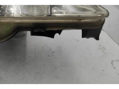 Φανάρι Εμπρός Δεξί ( Ραγισμενο ) για PEUGEOT 206 (2002 - 2008) SW - 