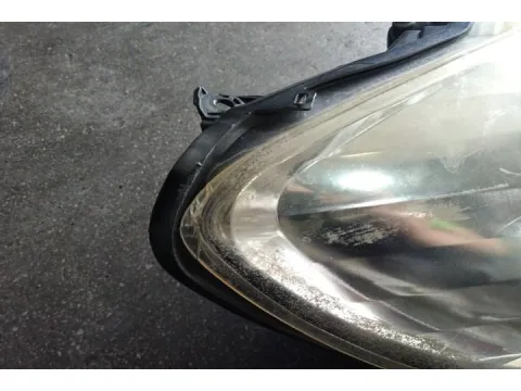 Φανάρι Εμπρός Δεξί ( Ραγισμένο ) για PEUGEOT 107 (2006 - 2009)  - 