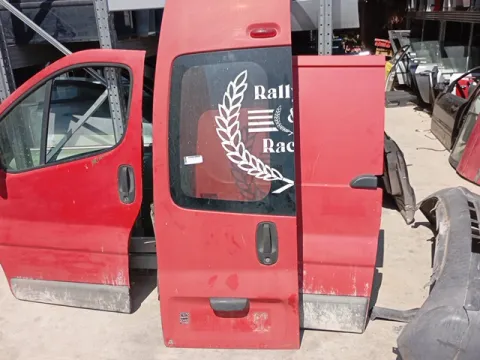 Πόρτα Πίσω Αριστερή Δίφυλλη Με Τζάμι για NISSAN PRIMASTAR (2001 - 2006) (X83) , (2007 -) (X83) , OPEL VIVARO (2002 - 2006) , (2006 - 2009) , RENAULT TRAFFIC (2002 - 2006) (FL) , (2006 - 2014) (FL) *Γ*