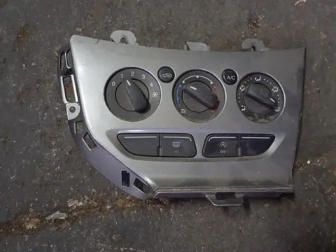 Χειριστήρια Καλοριφέρ για FORD FOCUS (2011 - 2014) () 