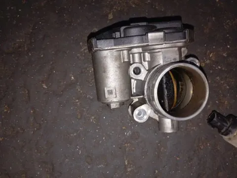 Σώμα Πεταλούδας 55570009DB για OPEL MERIVA (2014 - ) 