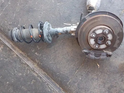 Άκρο Πλήρες Εμπρός Αριστερό Με ABS για TOYOTA YARIS (2003 - 2005) (XP10) 1400 (1ND-TV) Diesel 75 (NLP10) D-4D 