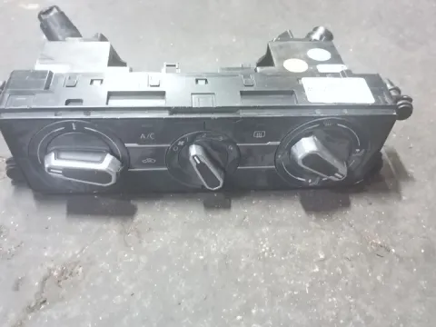 Χειριστήρια Καλοριφέρ 2G1820045F για VW POLO (2017 - ) () 