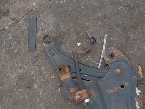 Ψαλίδι Εμπρός Δεξί για HYUNDAI GETZ (2002 - 2005) (TB)  1100 G4HD petrol 63 