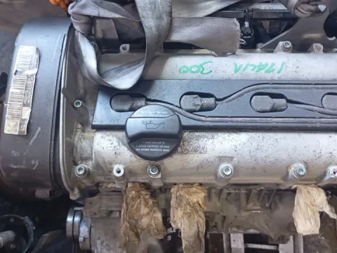 Κινητήρας Κορμός - Καπάκι AUA για VW POLO (2005 - 2009) (9N3 ) 1400 (AUA) Petrol 75 16V 