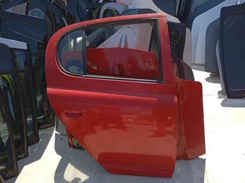 Πόρτα Πίσω Δεξιά για TOYOTA YARIS (1999 - 2002)  Hatchback - 5dr , (2003 - 2005)  Hatchback - 5dr *Ε*