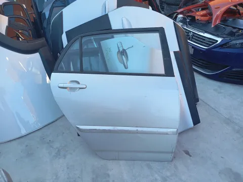 Πόρτα Πίσω Δεξιά Με ισιες βιδες για TOYOTA COROLLA (2002 - 2004) (E120) , (2004 - 2007) (E120) 5dr *E*