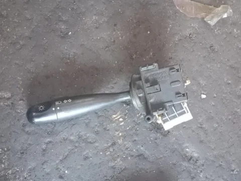 Διακόπτης Φώτων-Φλάς 1736481 για TOYOTA YARIS (1999 - 2002) (XP10) 