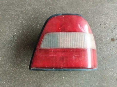 Φανάρι Πίσω Δεξί ( Ελαττωματικό ) για NISSAN SUNNY (1991 - 1995) (N14) Sedan - 4dr 