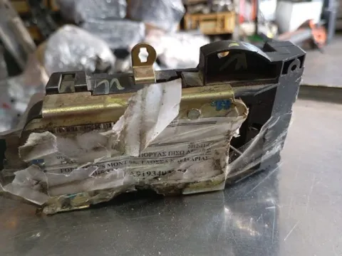 Ηλεκτρομαγνητική Κλειδαριά Πίσω Αριστερή 3pin  για FORD FOCUS (2004 - 2008) Mk2a (DA3 - C307) 