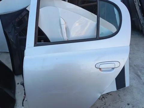 Πόρτα Πίσω Αριστερή για TOYOTA YARIS (1999 - 2002) (XP10) , (2003 - 2005) (XP10) *Γ*