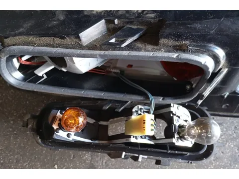 Φανάρι Πίσω Δεξί Led Με Άσπρη Ορθογώνια Φίσα για FIAT PUNTO (2009 - 2012) (199) EVO - 