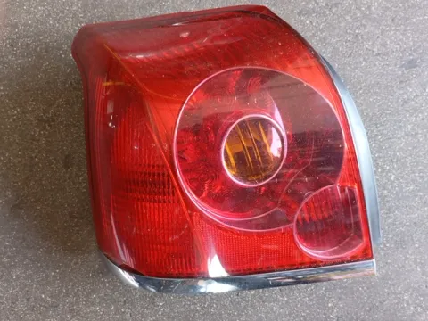 Φανάρι Πίσω Αριστερό Ραγισμένο για TOYOTA AVENSIS (2003 - 2006) (T250) Sedan - 4dr 