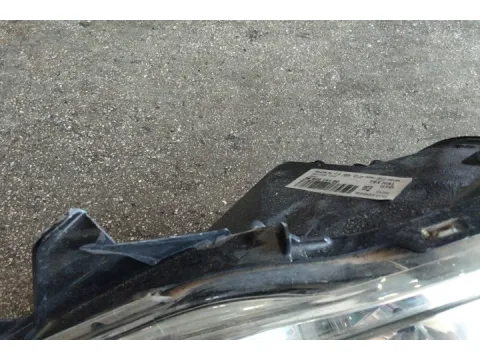 Φανάρι Εμπρός Αριστερό ( Λειπει Μια Βαση ) για PEUGEOT 3008 (2009 - 2013) (T84) , 5008 (2009 - 2013)  - 