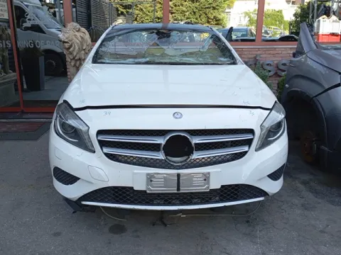 Μούρη (με καπό και φτερά) Με Μηχανή και Αυτόματο σασμάν για MERCEDES A - CLASS (2013 - 2018) (W176) *Π*