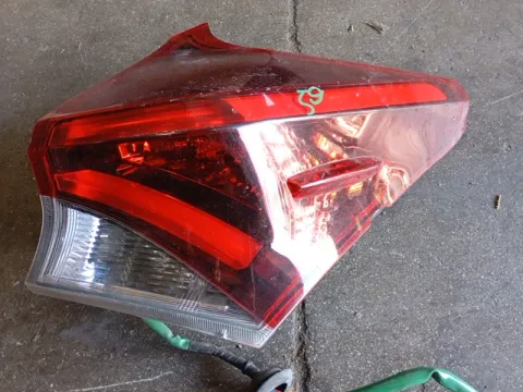 Φανάρι Πίσω Δεξί Ελαττωματικό Led  για TOYOTA AURIS (2016 - ) Hatchback - 5dr 
