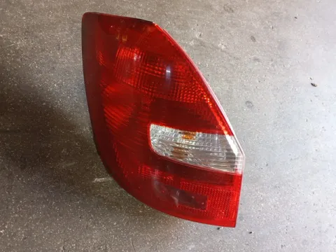 Φανάρι Πίσω Αριστερό Ελαττωματικό για SKODA FABIA (2007 - 2011) , (2011 - 2014) 