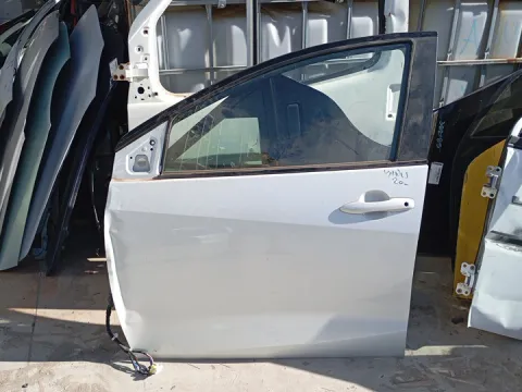 Πόρτα Εμπρός Αριστερή Ελαττωματική  για TOYOTA YARIS (2020 - ) (XP210) Hatchback - 5dr *Ε*