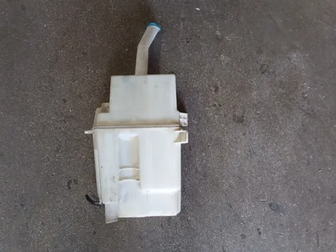 Δοχείο Υαλοκαθαριστήρων Με Μοτέρ για TOYOTA AVENSIS (2006 - 2008) (T250) 