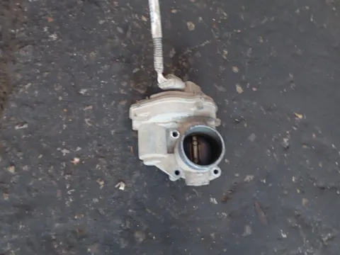 Σώμα Πεταλούδας VP4F9U9E928BA για FORD FOCUS (2004 - 2008) Mk2a (DA3 - C307) 