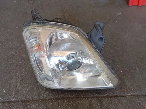 Φανάρι Εμπρός Δεξί Xenon Σπασμένη Κάτω Βάση  για OPEL MERIVA (2003 - 2007) , (2007 - 2010) 