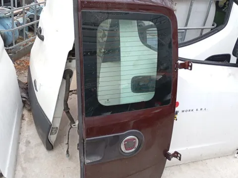 Πόρτα Πίσω Δεξιά Δίφυλλη Με Τζάμι για FIAT DOBLO (2010 - 2015) (152) *Γ*