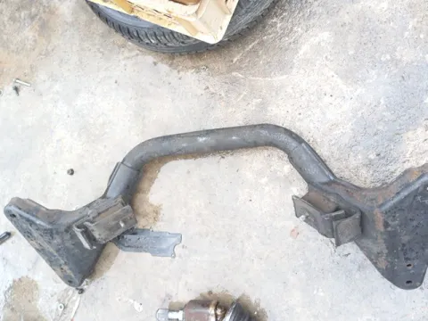 Γέφυρα Μηχανής για NISSAN SERENA (1997 - 2001) (C23) 2300 (LD23) diesel 75 *ΔΒ*