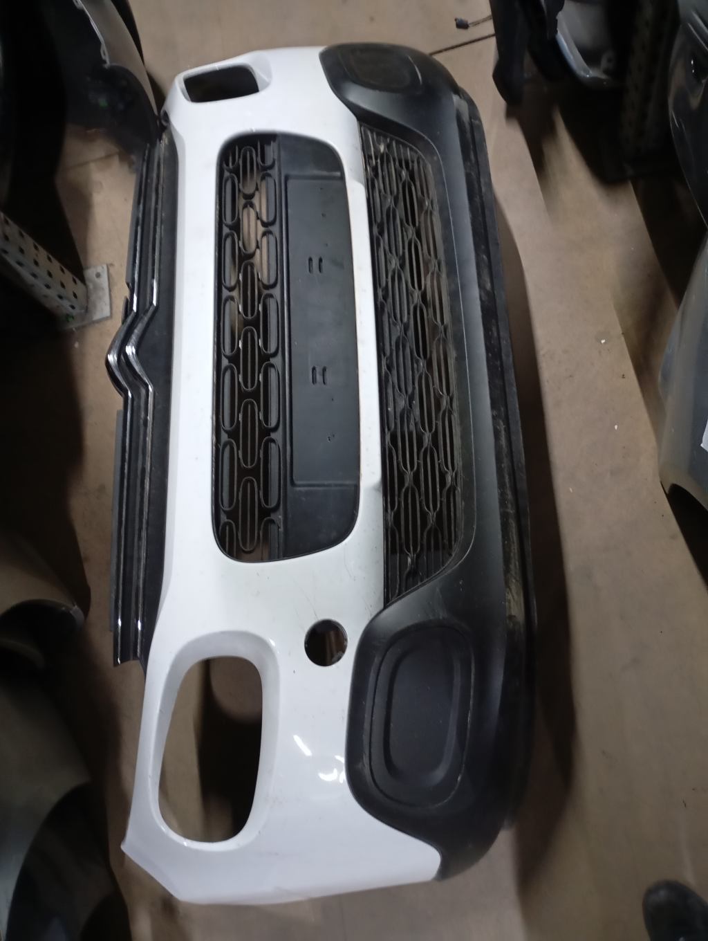 Μούρη (με καπό και φτερά) για CITROEN C3 (2017 - 2020)  Μούρη (με καπό και φτερά) για CITROEN C3 (2017 - 2020)